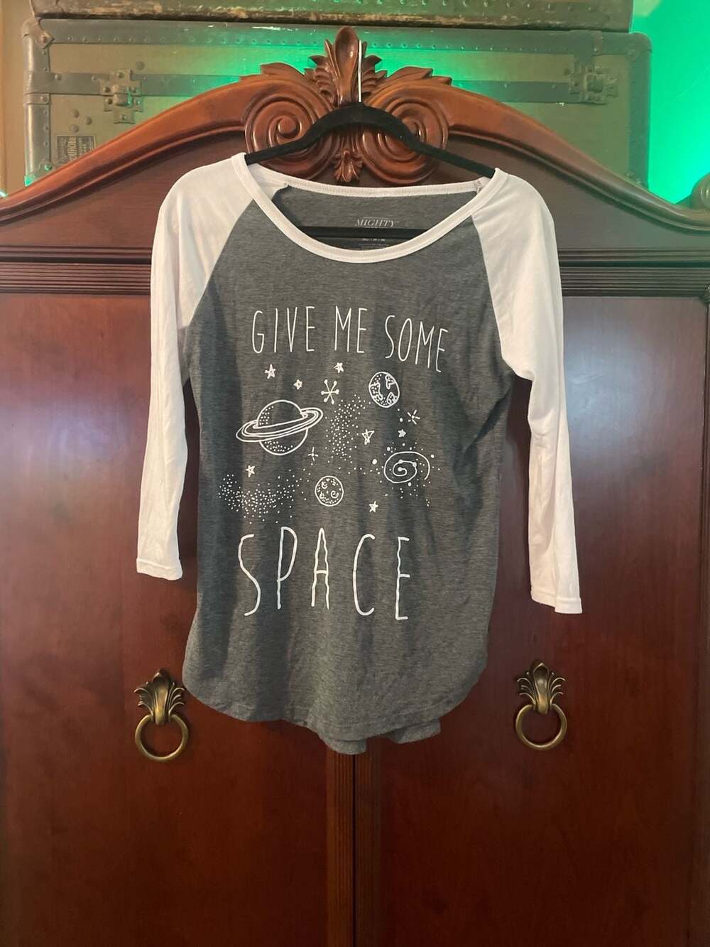Mighty Fine Give Me Some Space Graphic Raglan Baseball Tee Size M